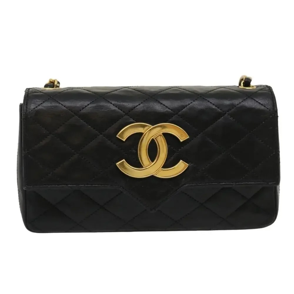 Chanel Matelasse Lambskin Shoulder Bag Black